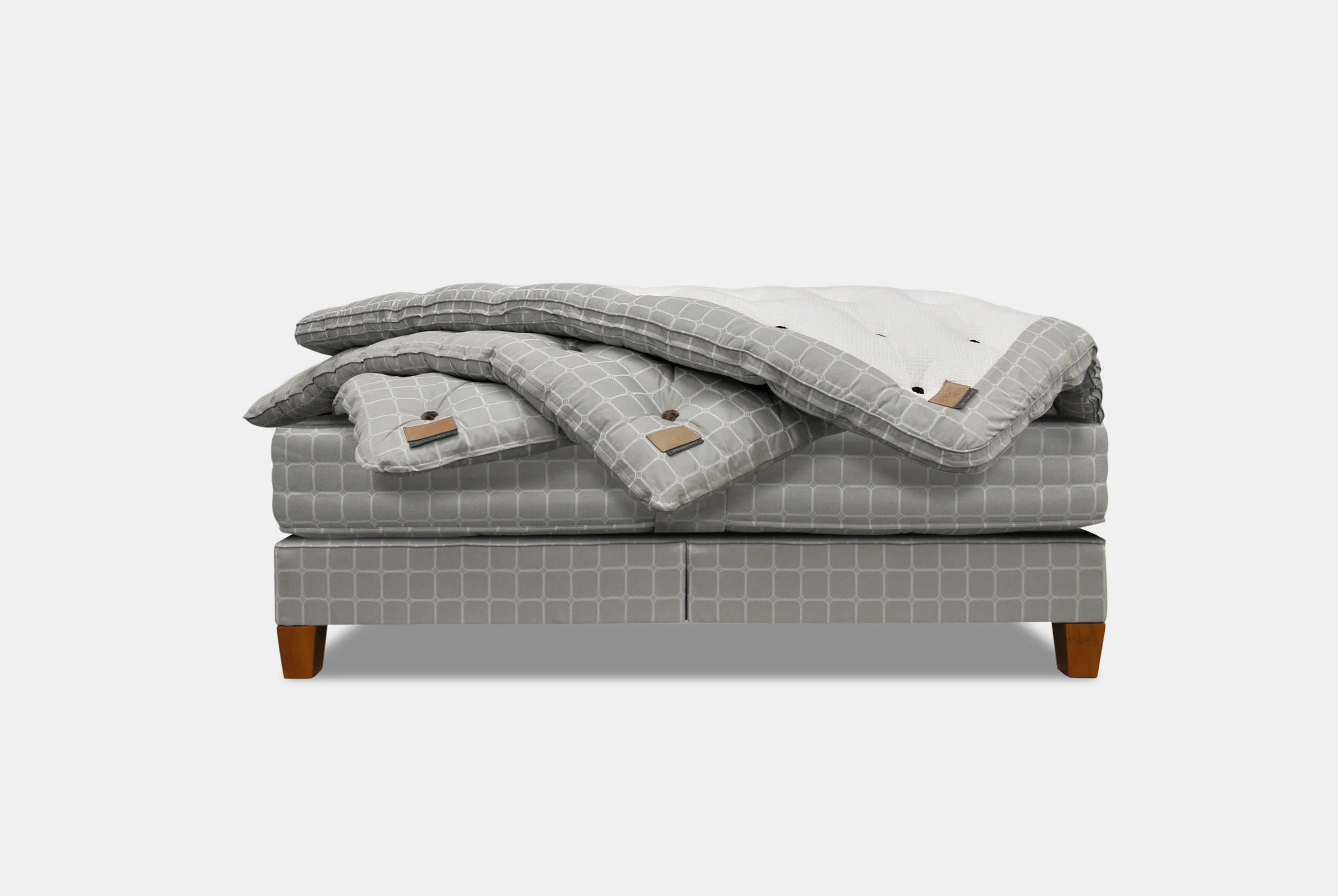 SavoirBeds_Toppers_lightgrey-bg.jpg
