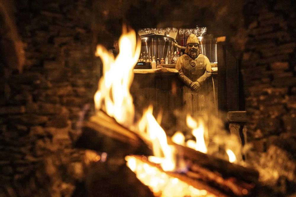 Aegir BrewPub fire place 03 Thor Brodreskift.jpg