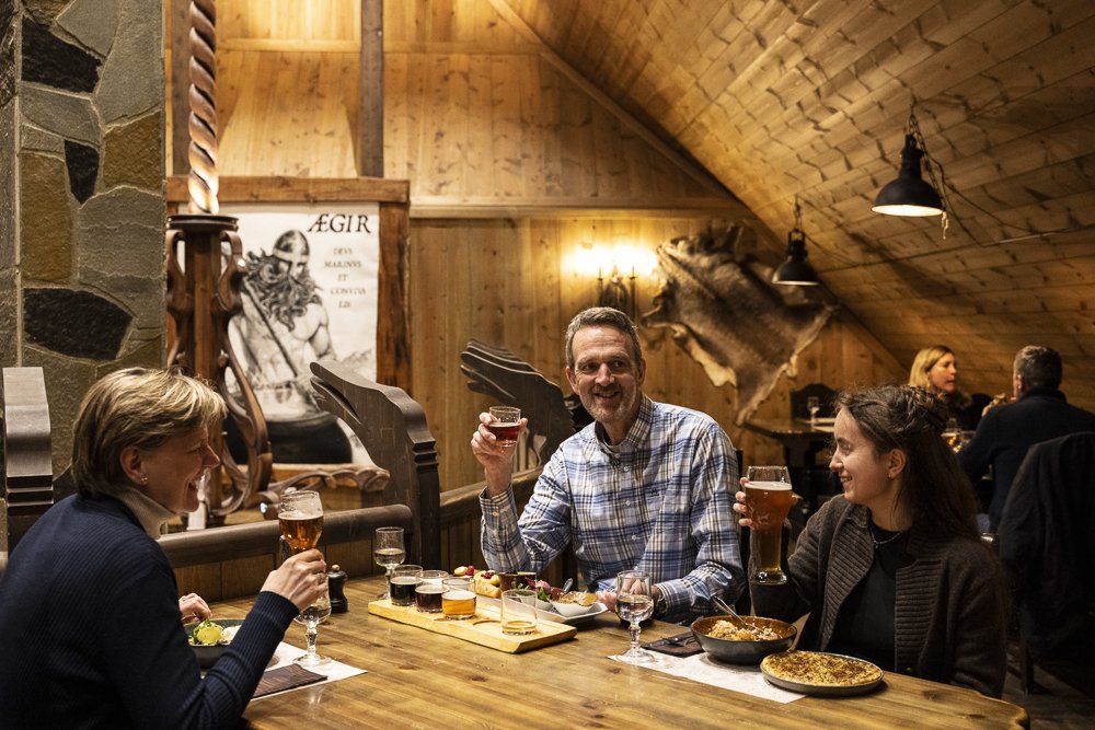 Aegir BrewPub restaurant 16 Thor Brodreskift.jpg