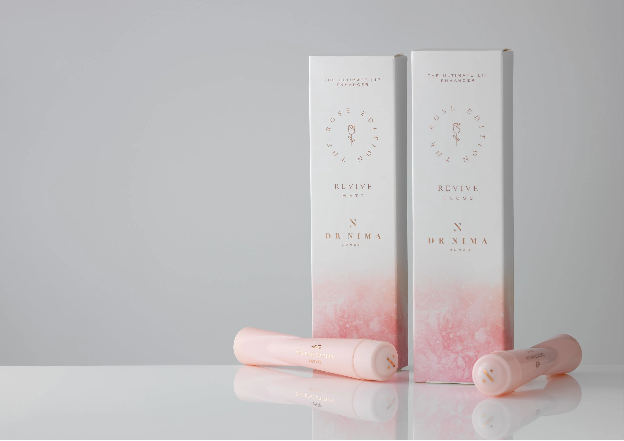 A set of fast-acting luxurious lip products that you can apply to naturally plump the lips.