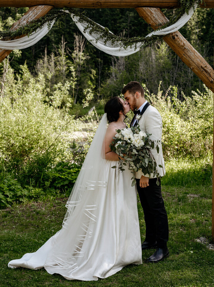 seattle-wedding-photographer-kestrel-7370.jpg