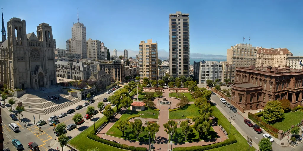 Grace Cathedral and Huntington Park at the top of Nob Hill