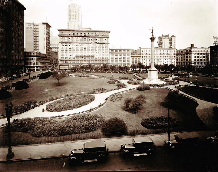 Facing North 1925