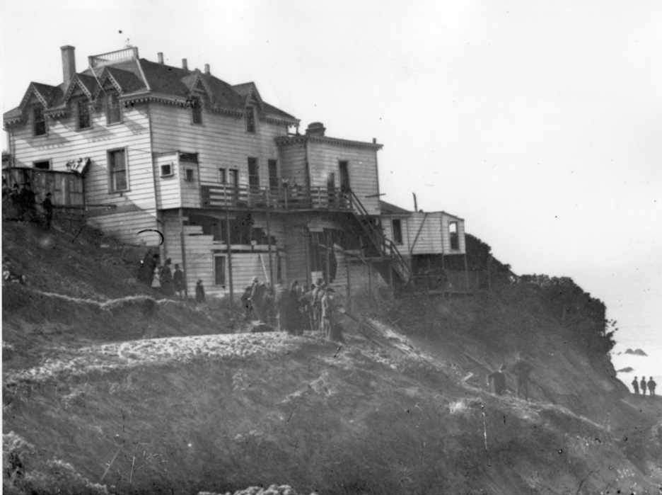 Back side of Cliff House 1887