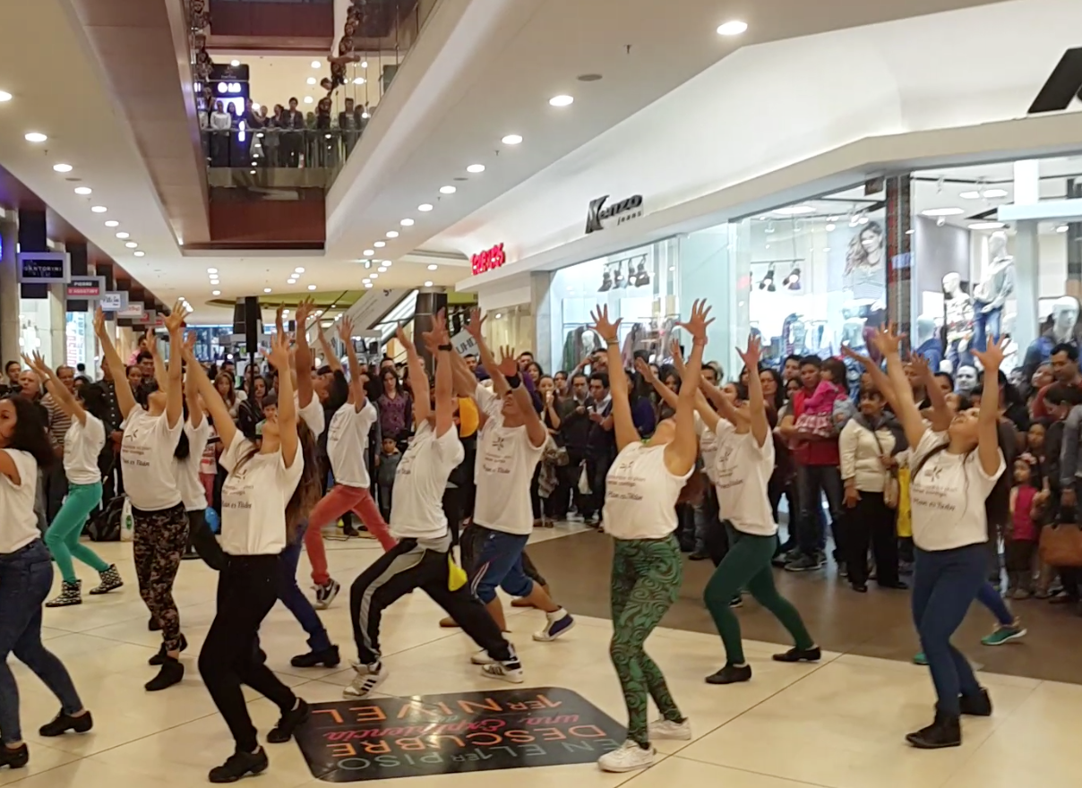 Activación Titán Plaza