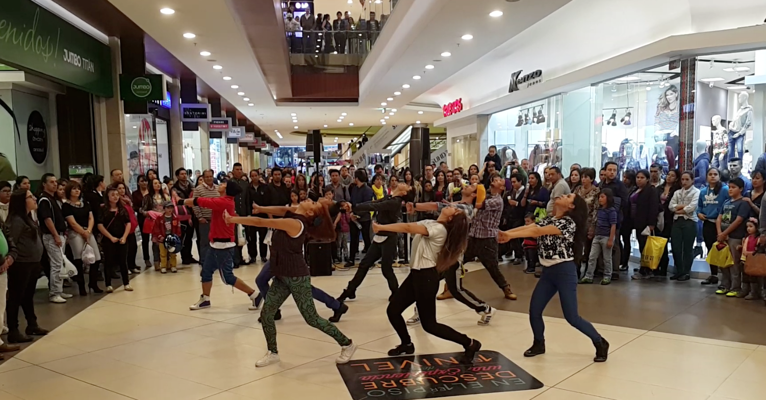 Activación Titán Plaza