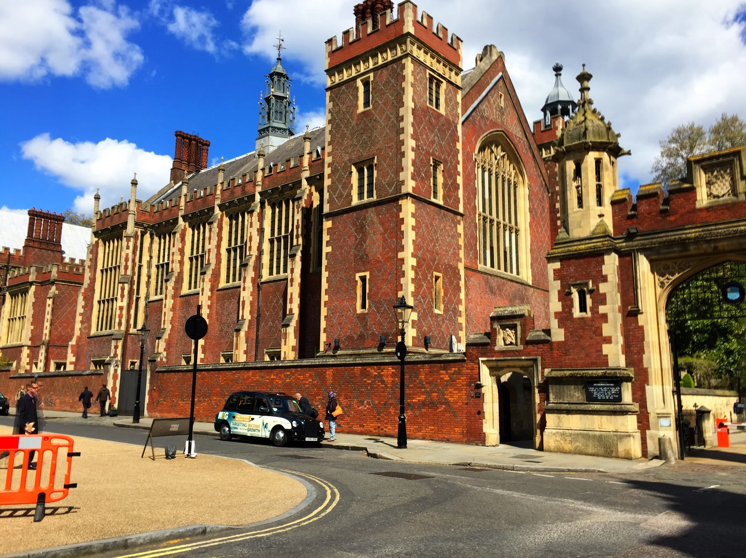 Lincoln's Inn Fields and ICRF (8).JPG