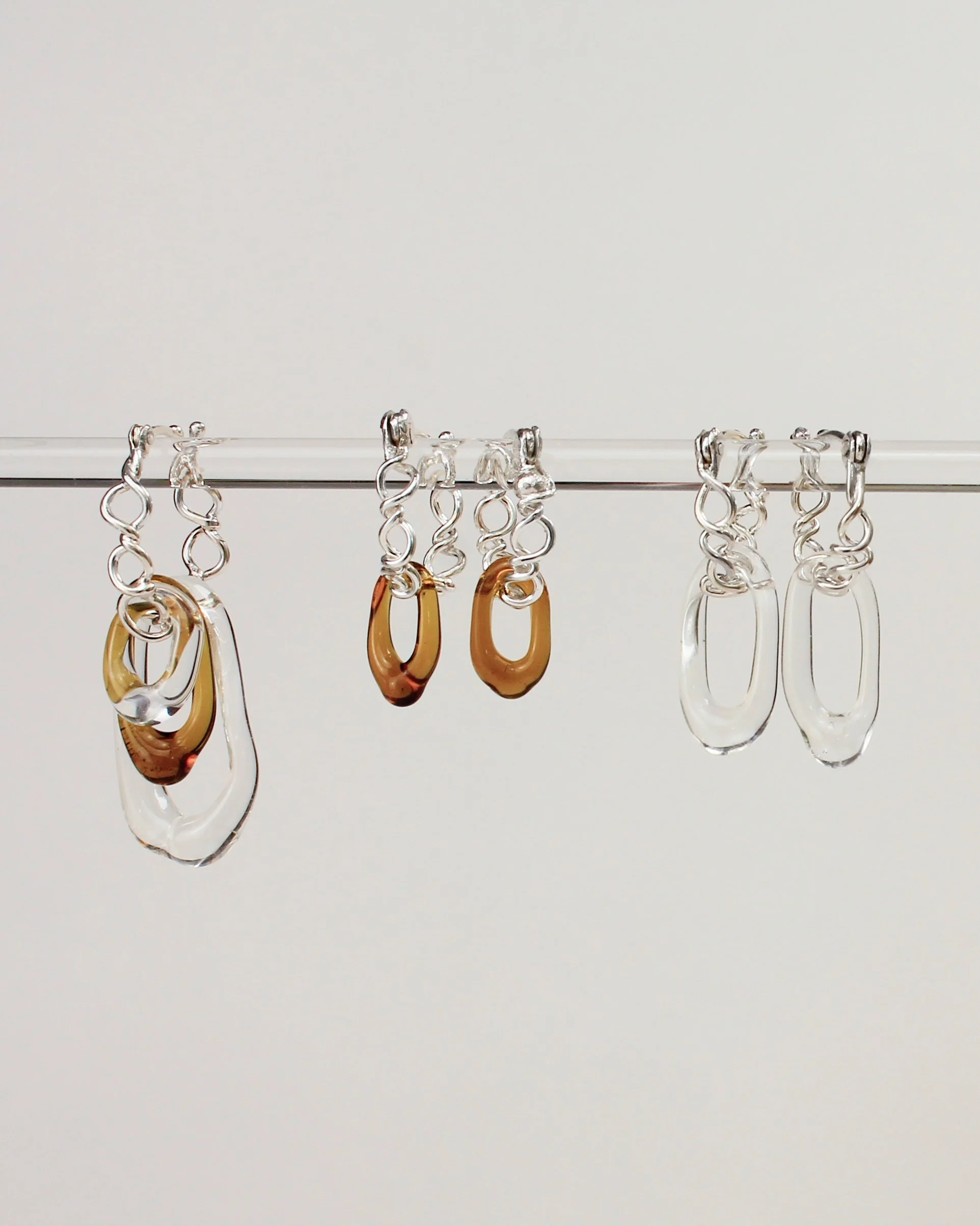 y-split and wavy hoops gems glass links-339-3.jpg