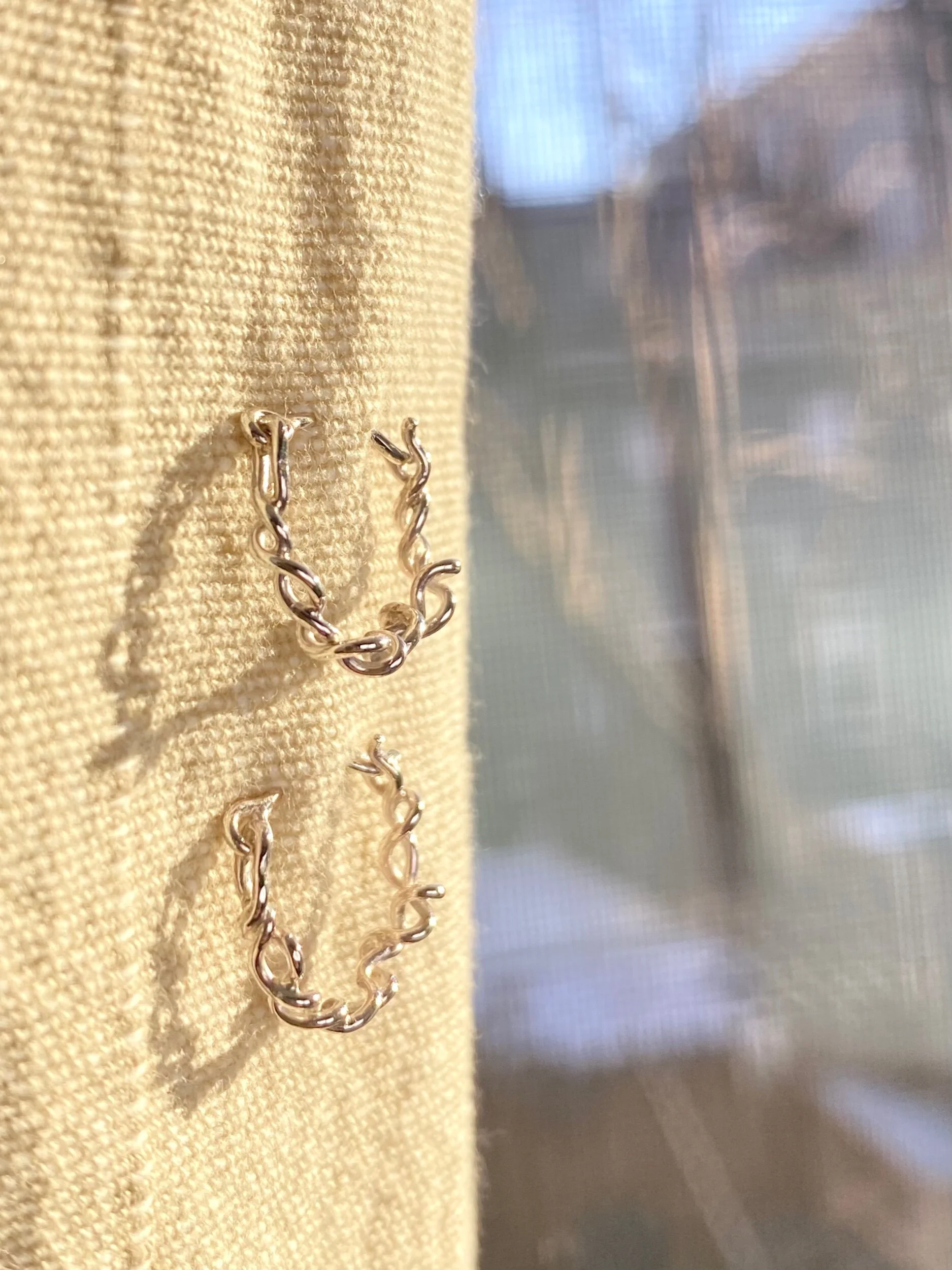 A940E5E8-0B93-4076-88D3-64F0A6735755