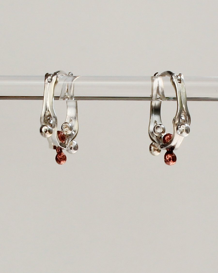y-split and wavy hoops gems glass links-301-2.jpg