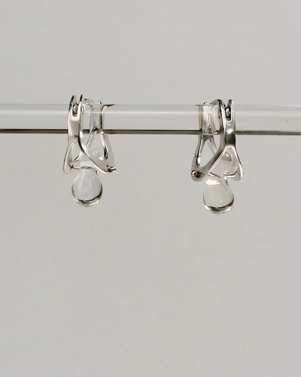 y-split and wavy hoops gems glass links-317-2.jpg