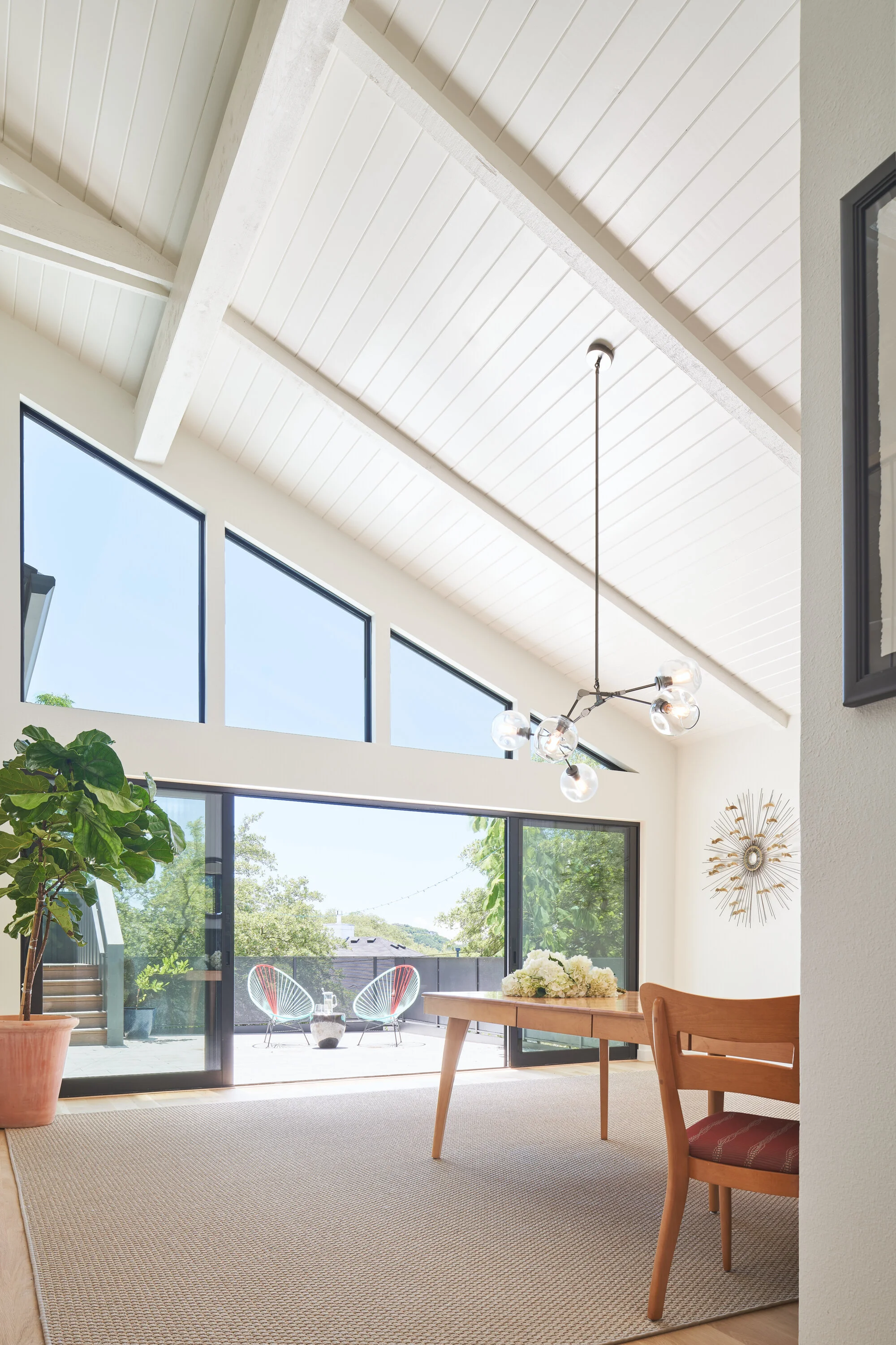 Leonid_Furmansky_5801ValleyCircle_Merzbau_DesignHouseATX_RachelHenderson_Web_14303.jpg