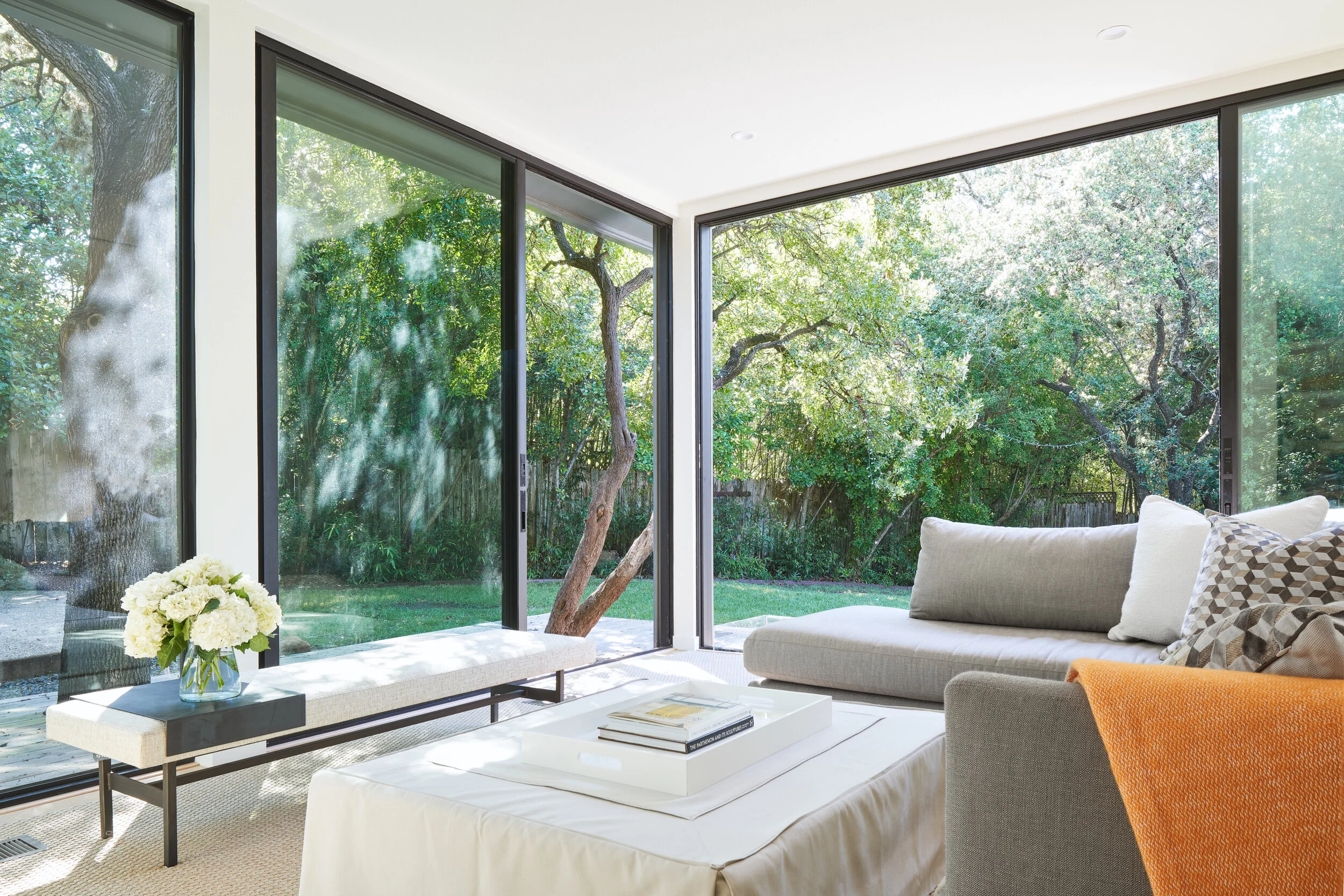 Leonid_Furmansky_5801ValleyCircle_Merzbau_DesignHouseATX_RachelHenderson_Web_14283.jpg
