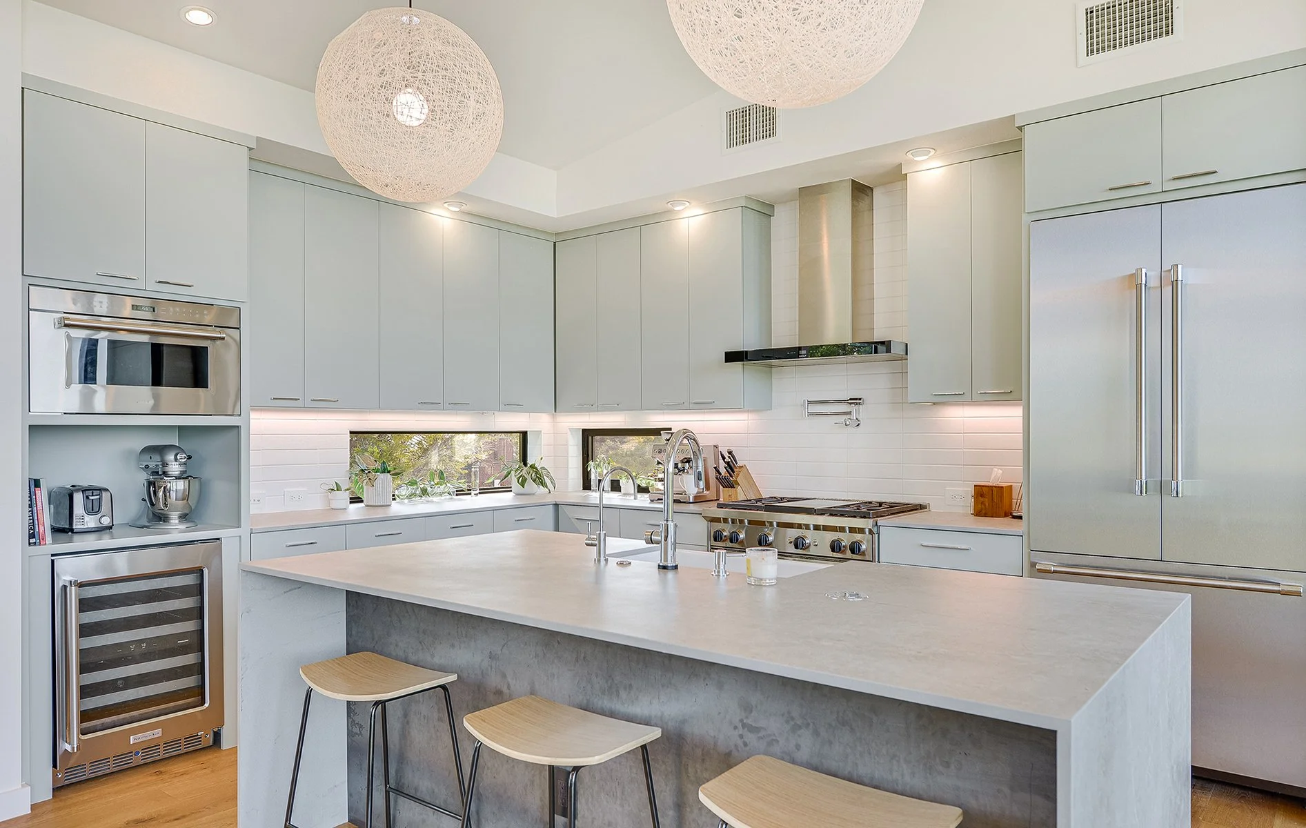 009_Kitchen.jpg