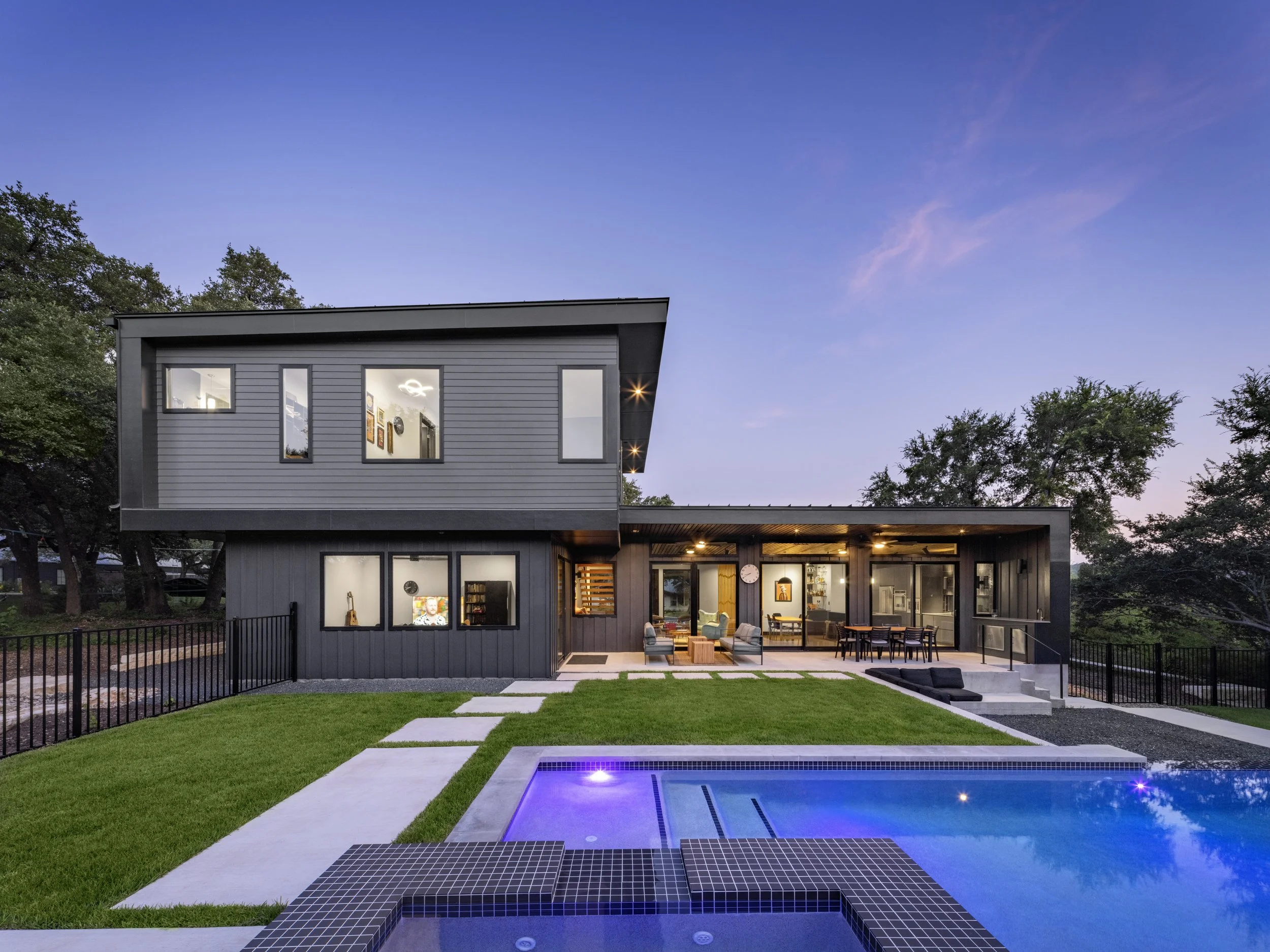 Lakemoore Drive-0880-Sm.jpg