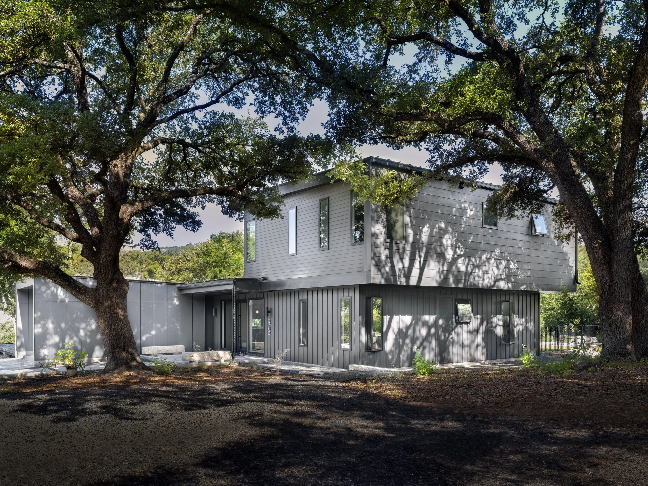 Lakemoore Drive-5911-Sm.jpg