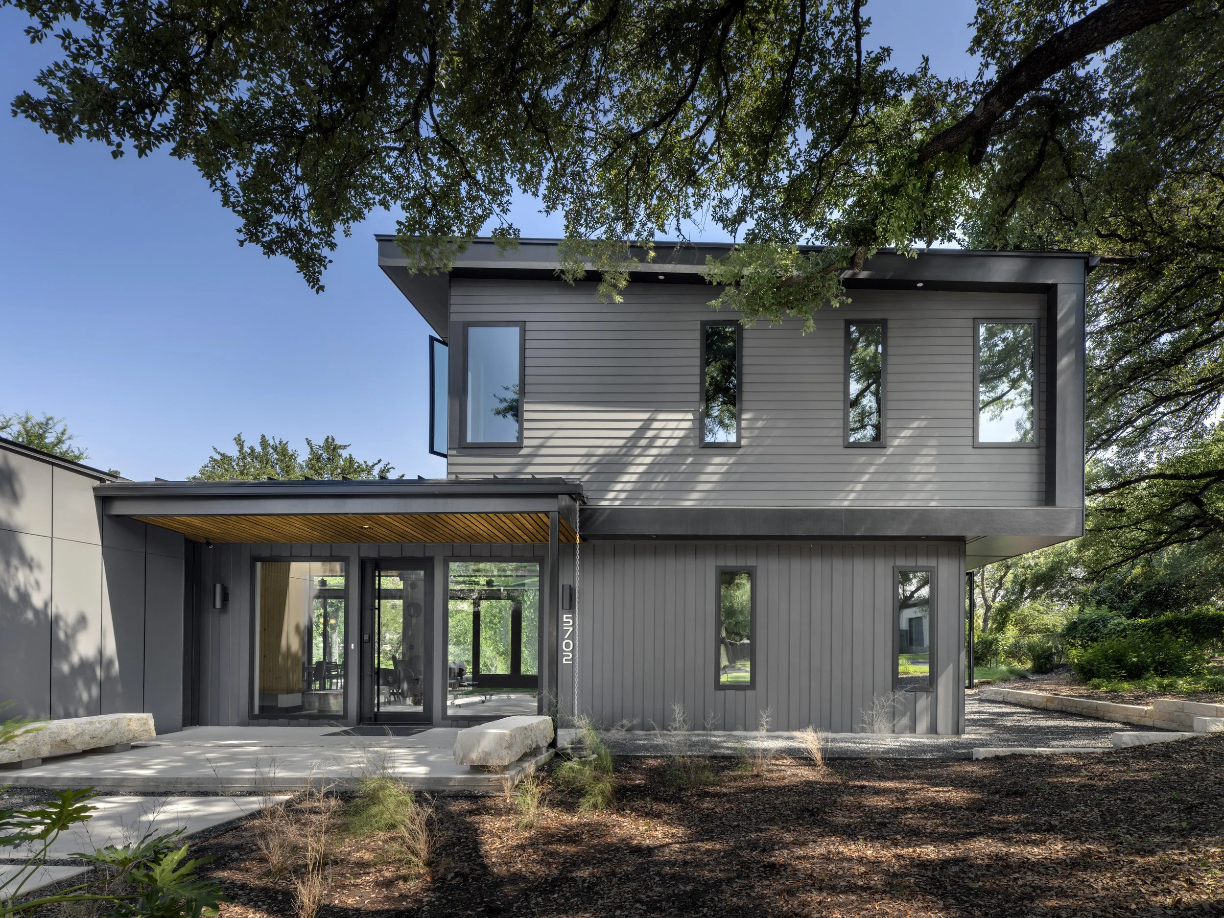 Lakemoore Drive-5964-Sm.jpg