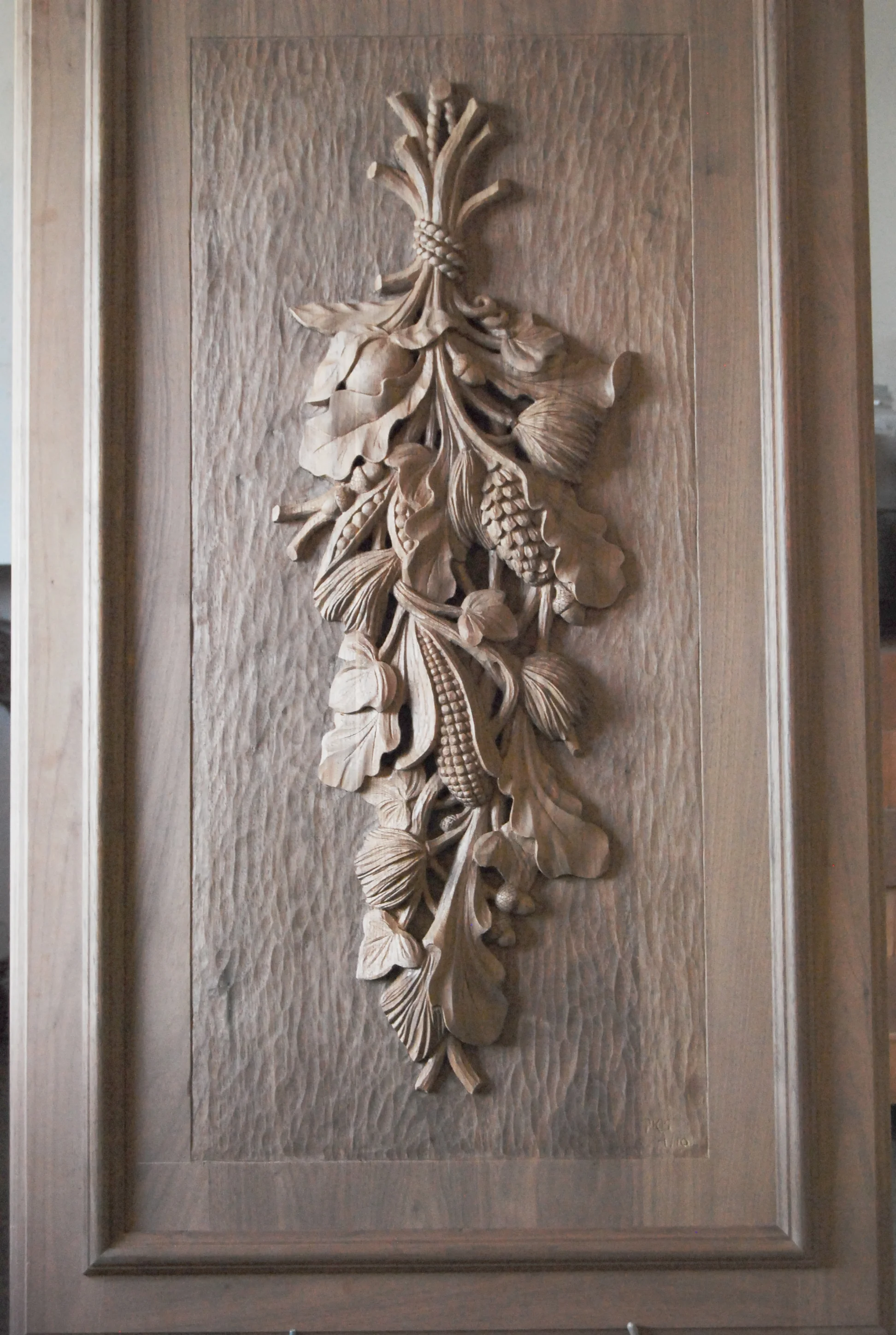 walnut vegetable  carving.JPG
