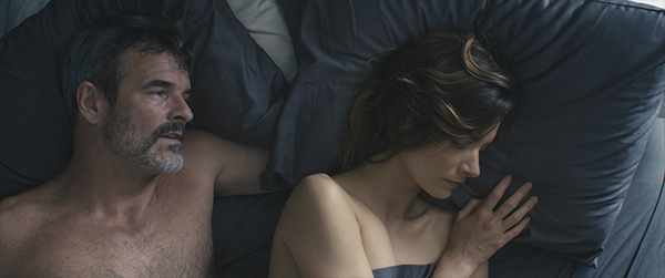 Michael Dale as Peter, Jana Stella as Vera
