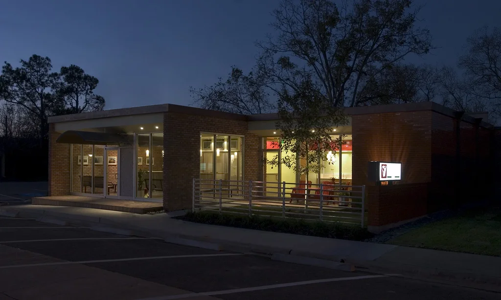 12_exterior_night.jpg