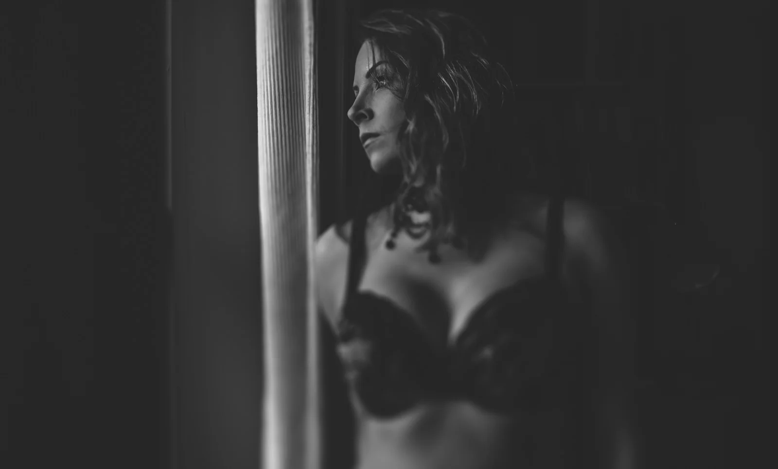 kelly parkes " as a photographer myself who recently just graduated with a degree i am very selective about who i choose to photograph me! i saw a friends’ images from her boudoir shoot and loved them. i loved alex's style, his innovative use of prisms and the very classy and contemporary approach to this genre of photography. alex communicated extremely well in the lead up to the shoot and gave great advice on how to prepare my body and mind before the day which was really useful when thinking about outfits and styling. alex made me feel very relaxed and at ease during the shoot, i was encouraged to move in ways that look good on camera but also allowed to lead the session with poses i was comfortable with. he makes sure you're happy with the poses and wants to reflect your character, strengths and your 'best bits'! having a boudoir shoot with alex made me feel confident and embrace my body again after having children. it was a great goal to work towards in my exercise routine too. i found alex to be a kind, inspiring photographer who is flexible and accommodating, very supportive and professional. i felt invigorated and liberated and absolutely love my final images! i would highly recommend a boudoir shoot to every woman of any time of her life."