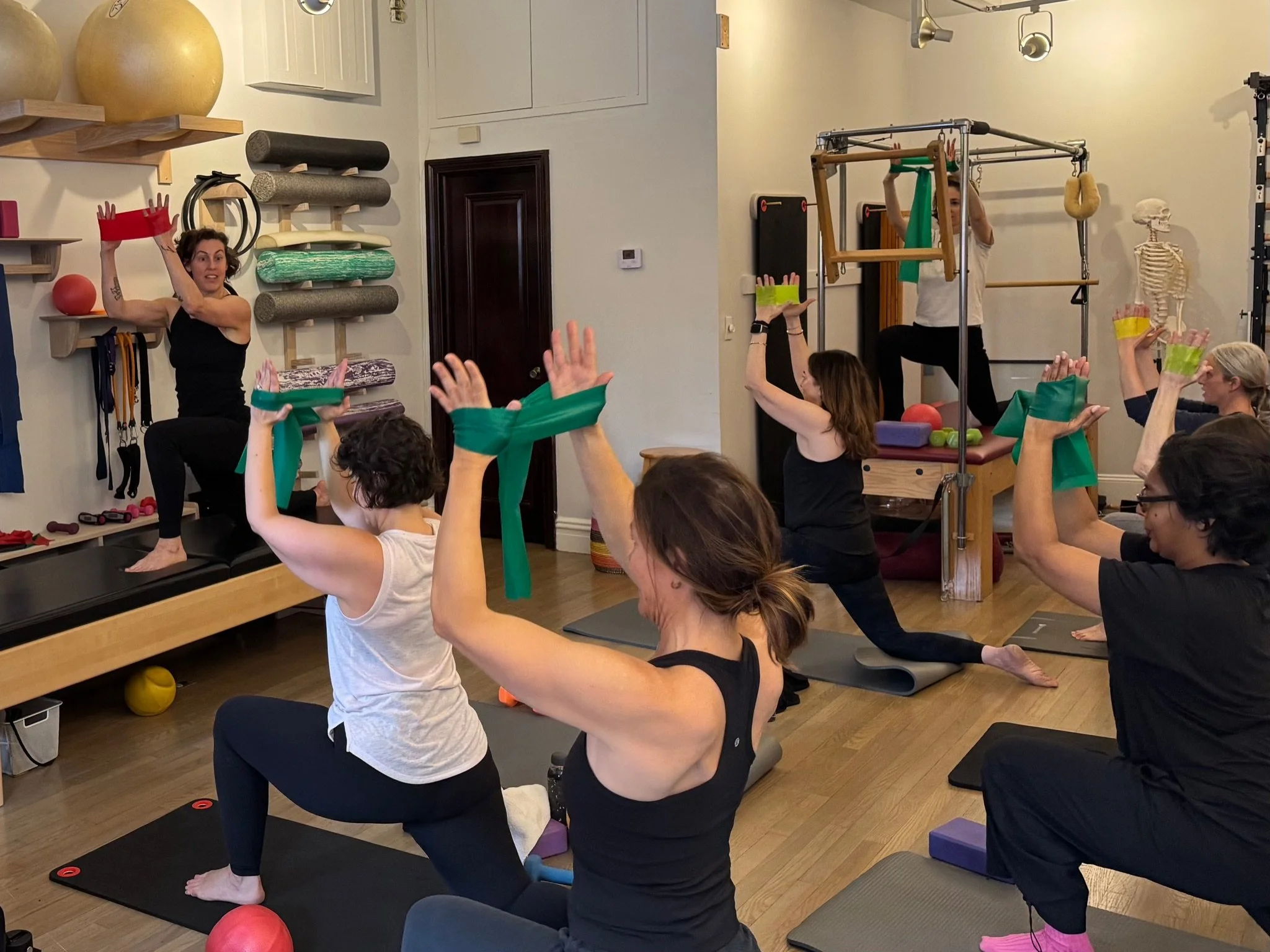 Pausing lunge with loop .jpeg