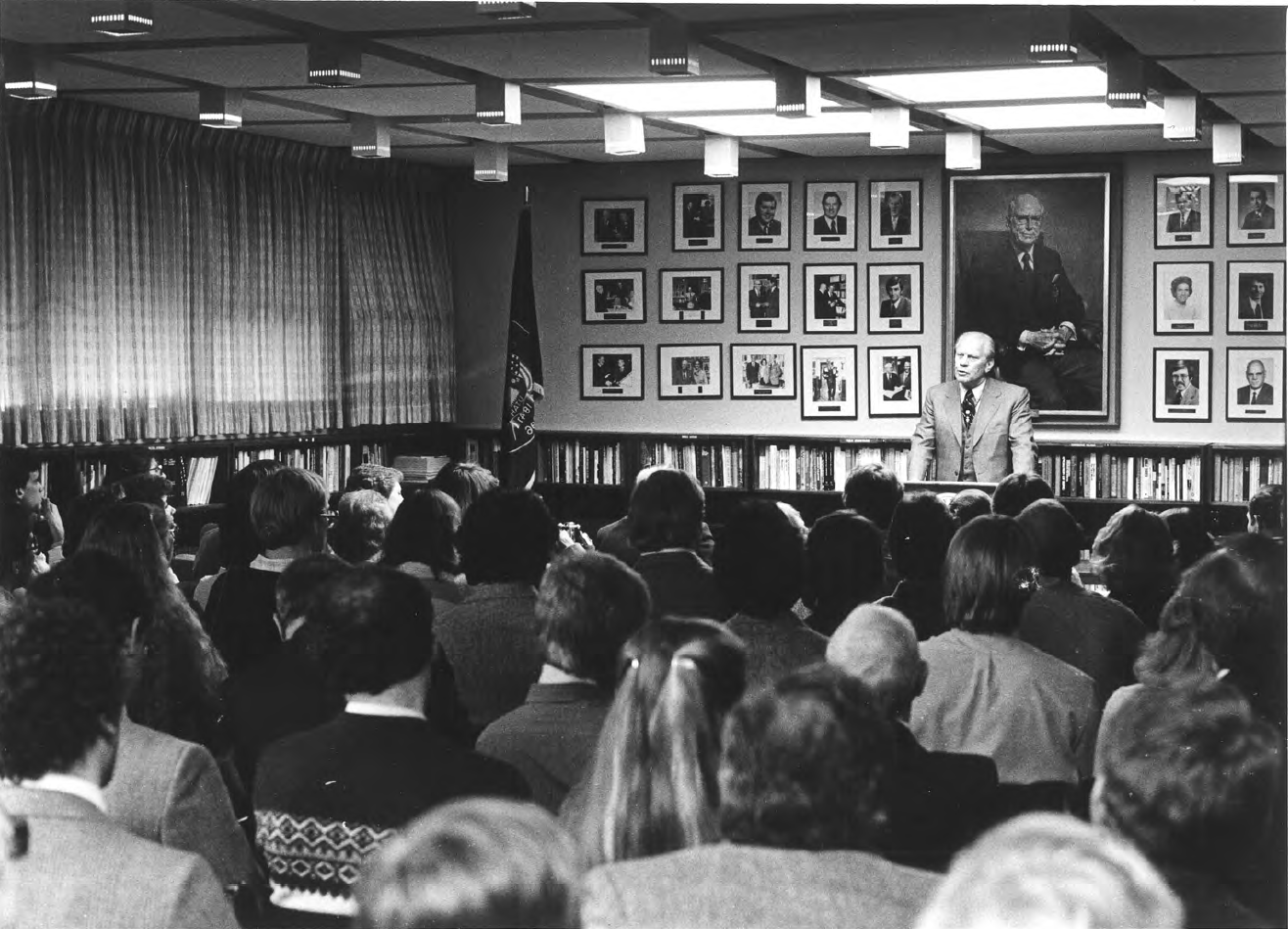 President Gerald Ford addresses students in a packed Hinckley Caucus Room.