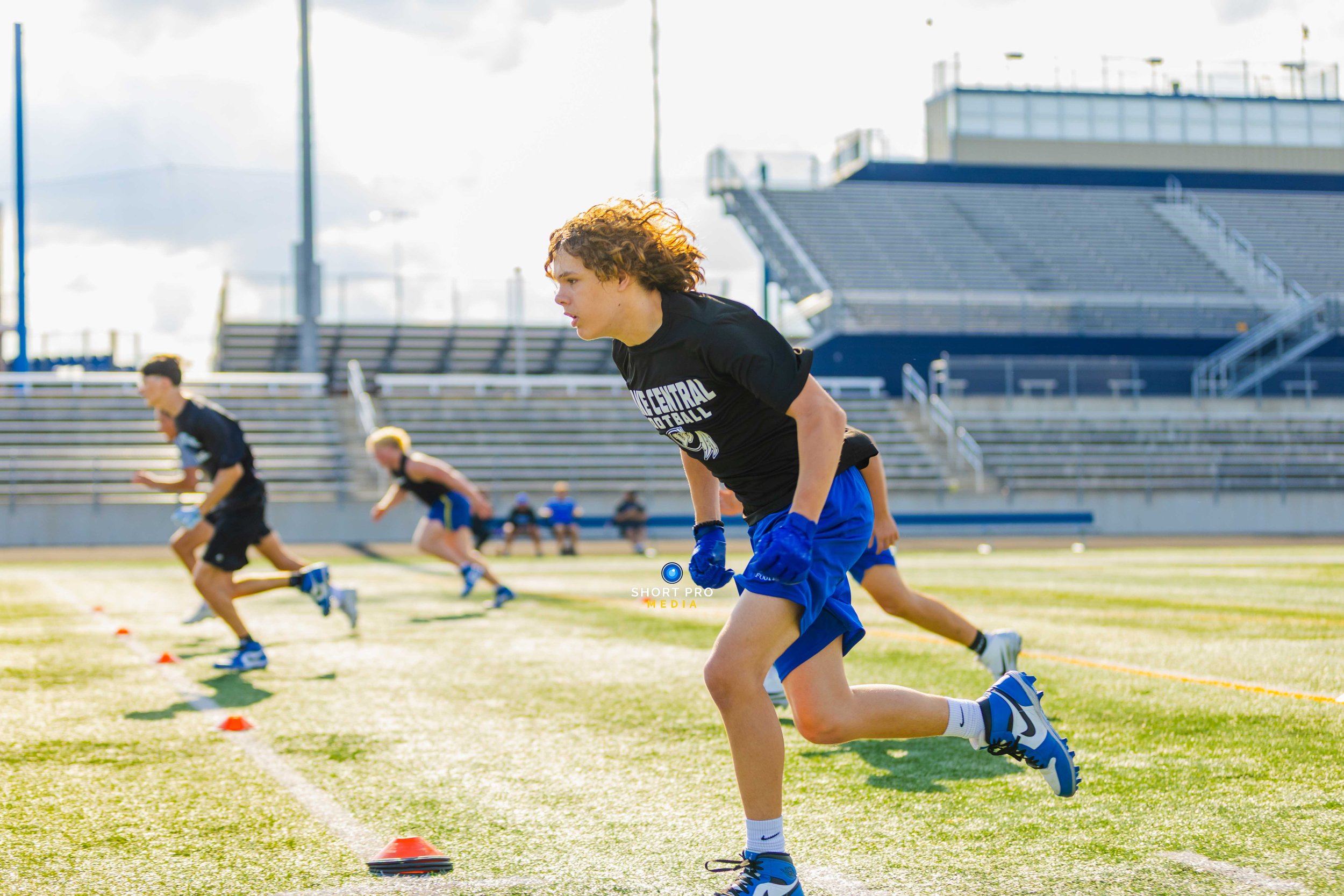 7.11 LC Football Practice Web-07.jpg