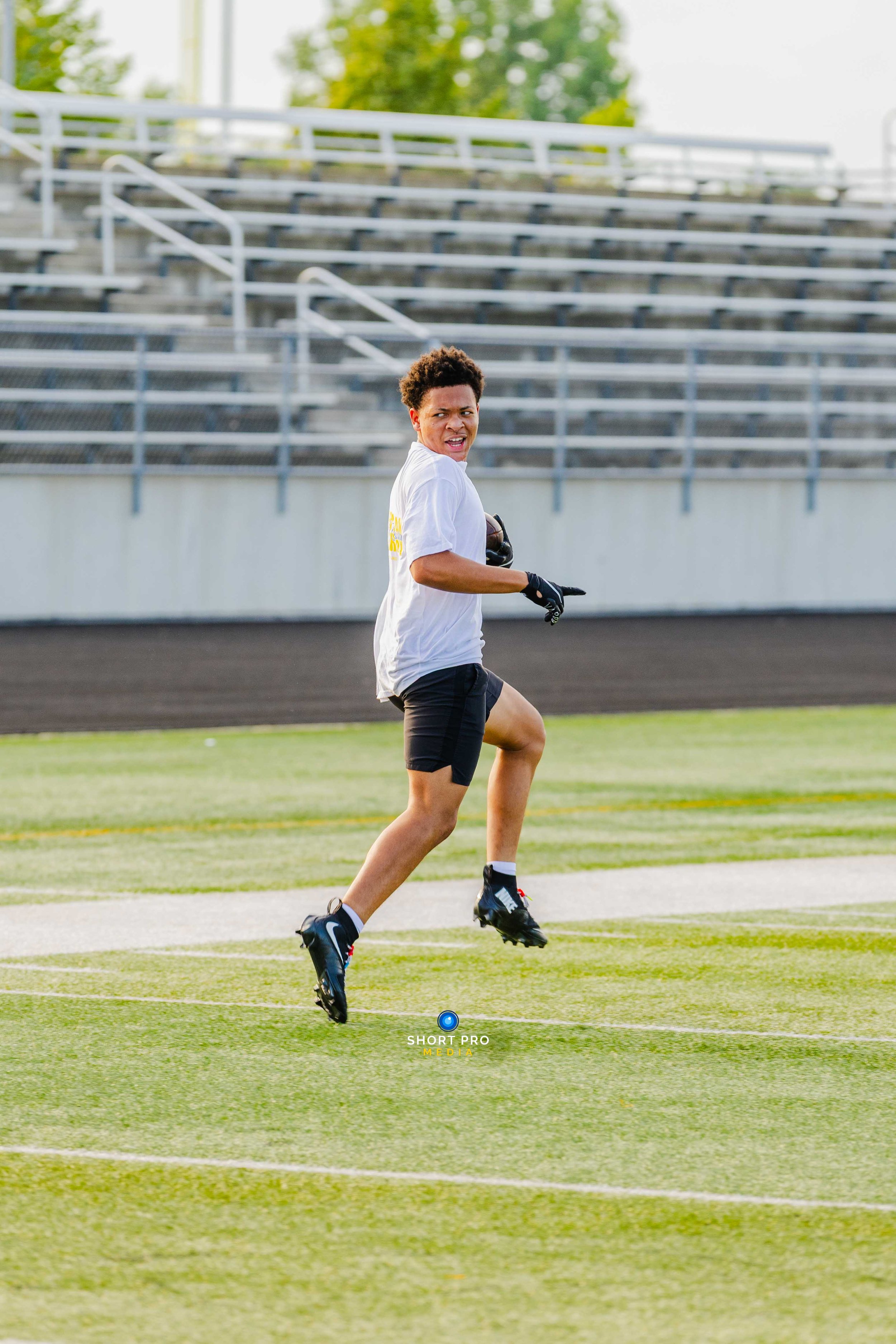 7.11 LC Football Practice Web-35.jpg