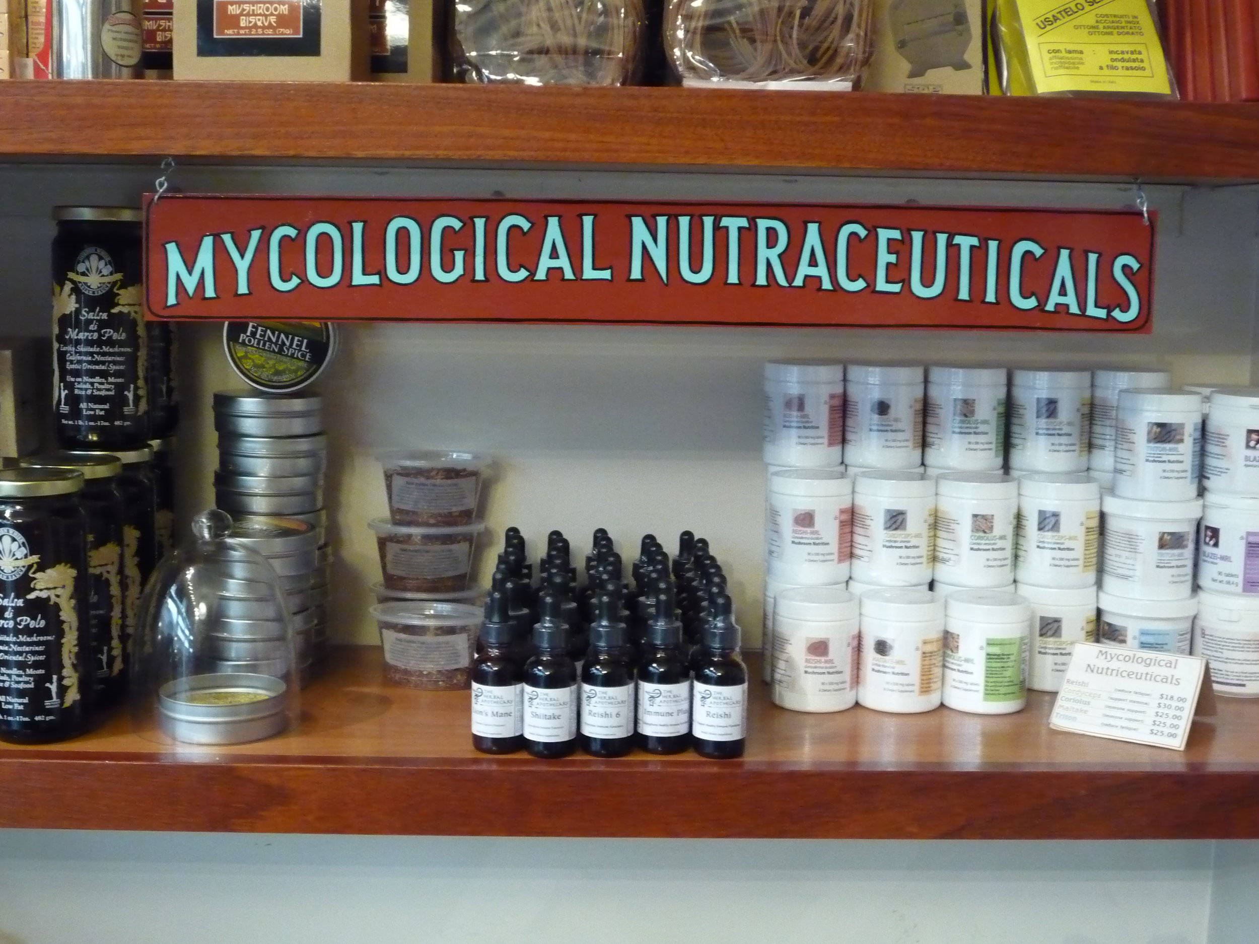 HAND-far-west-fungi-mycological-nutraceuticals-shelf-sign_4323724330_o.jpg