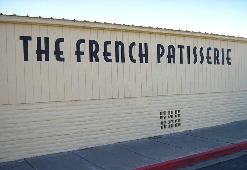 HAND-french-patisserie-lettering_3161128459_o.jpg