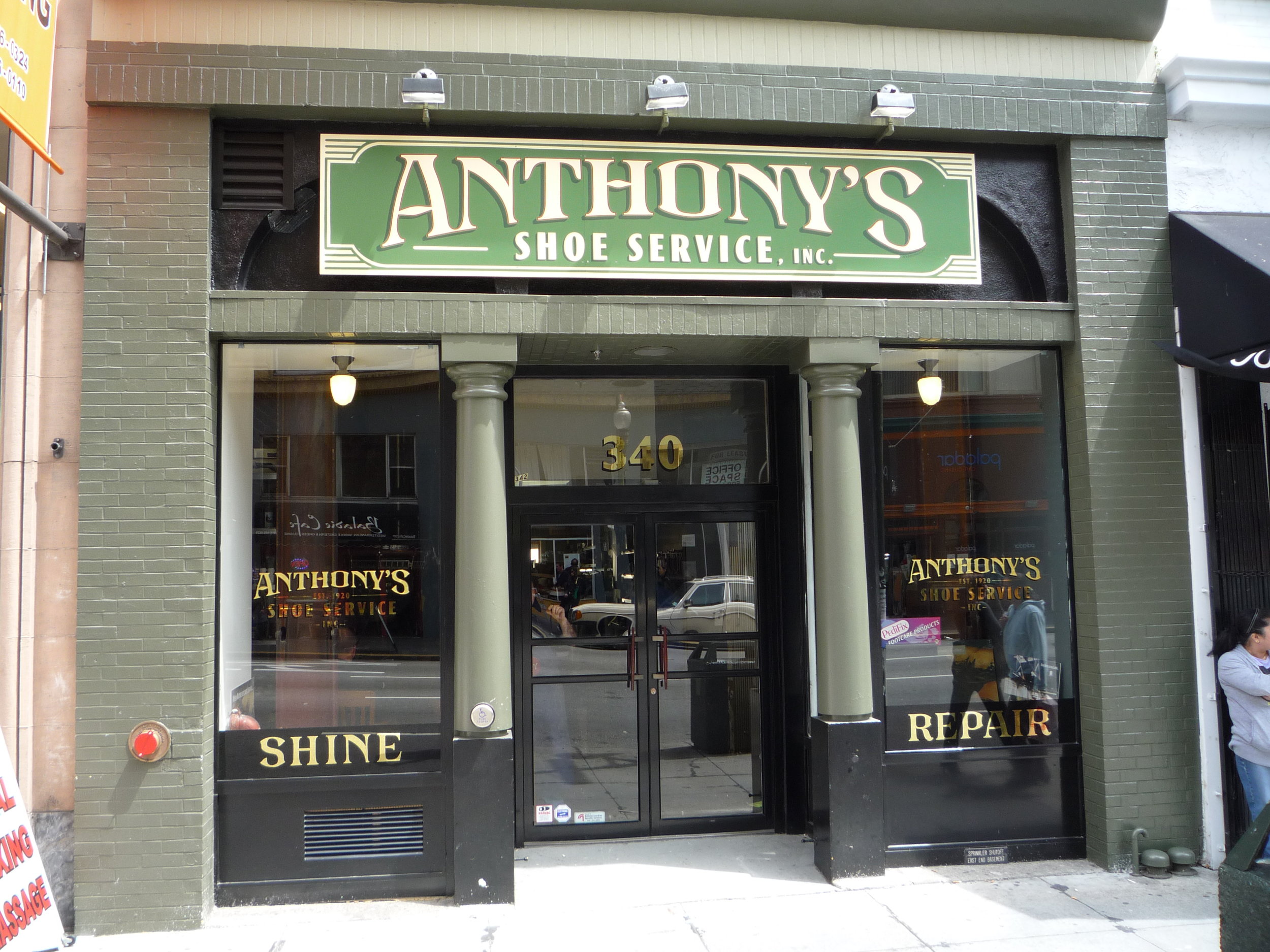 TRANSOM-anthonys-shoe-service-shine-repair-and-transom-address_5878430871_o.jpg