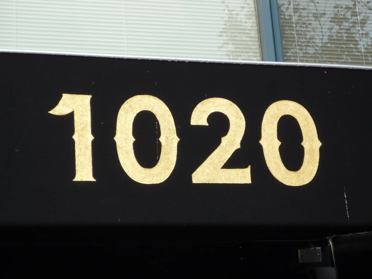 TRANSOM-gilded-awning-address-for-showdogs-1020-market_5878232688_o.jpg