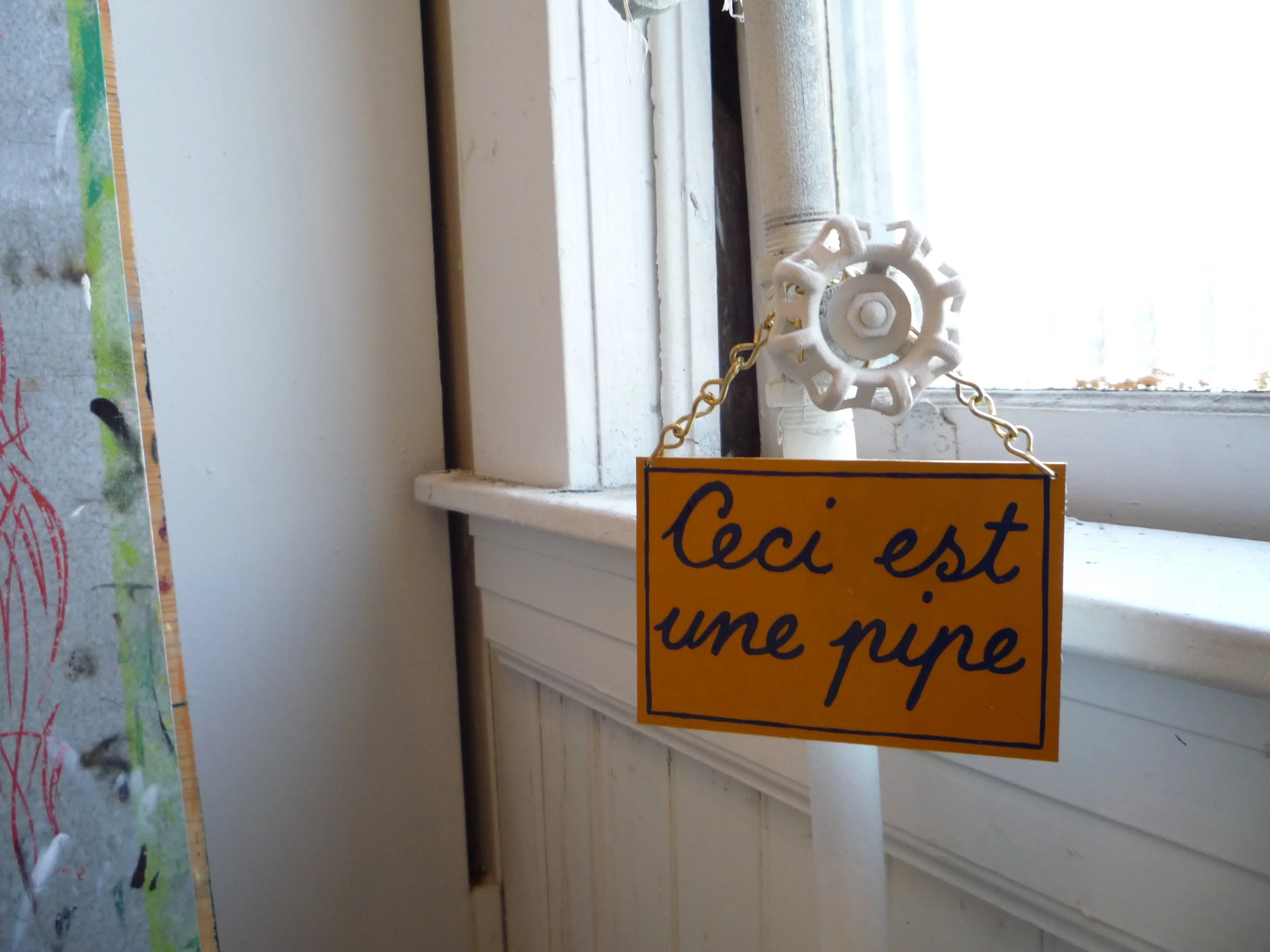 ORIG-ceci-est-une-pipe_4539150925_o.jpg