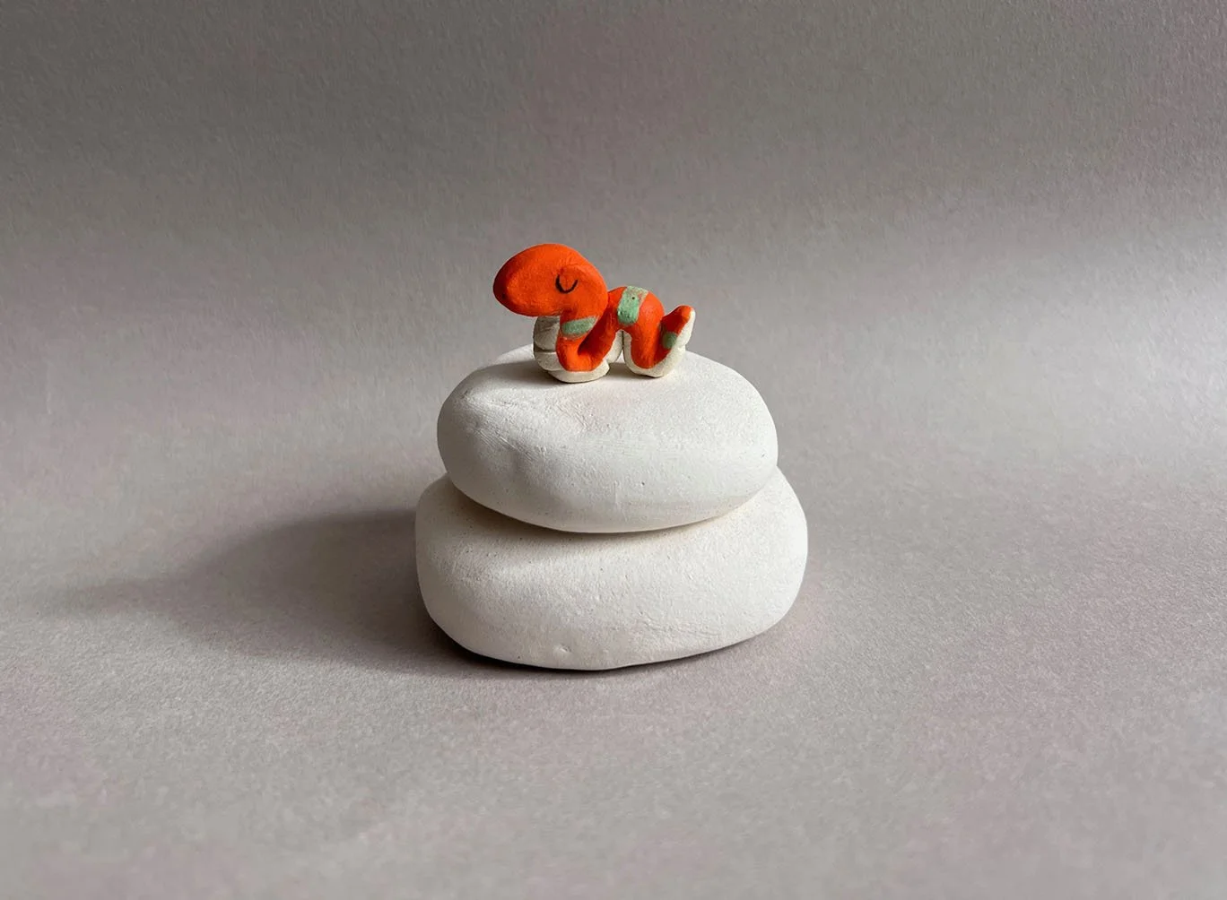 mochistackorangestripedsnakeprofile.jpg