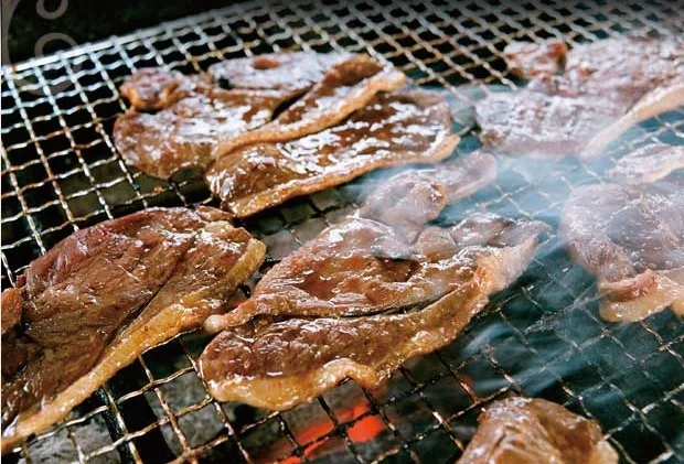 上田精肉店（焼き鳥）
