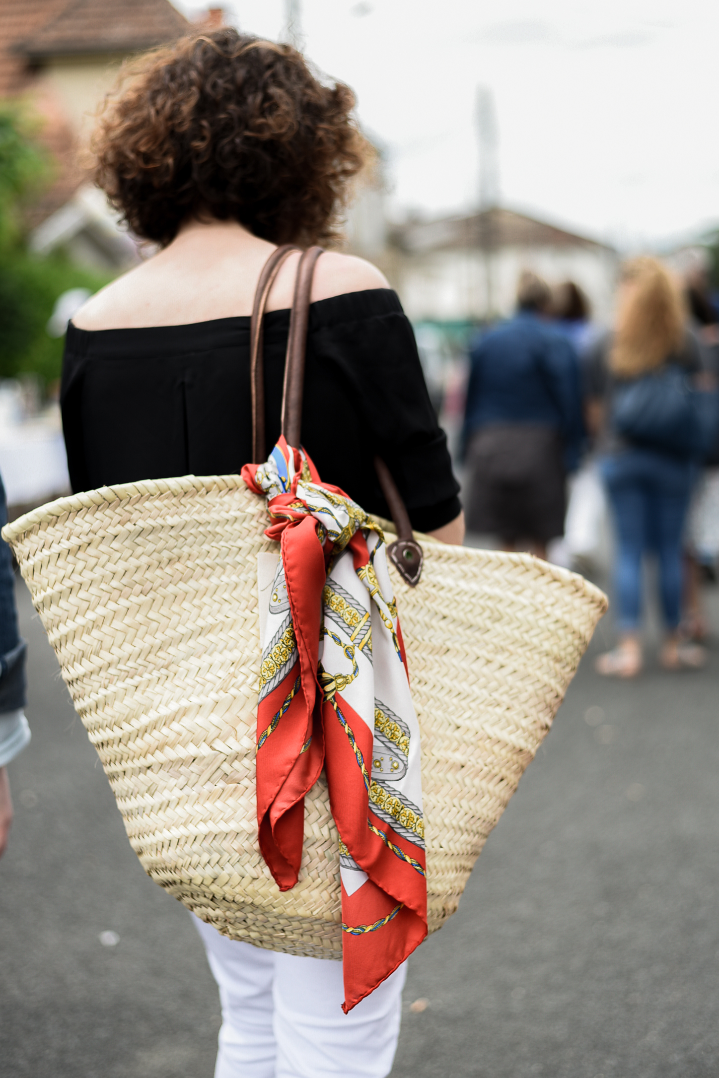 A day spent shopping at a traditional French flea market in Eymet, France!