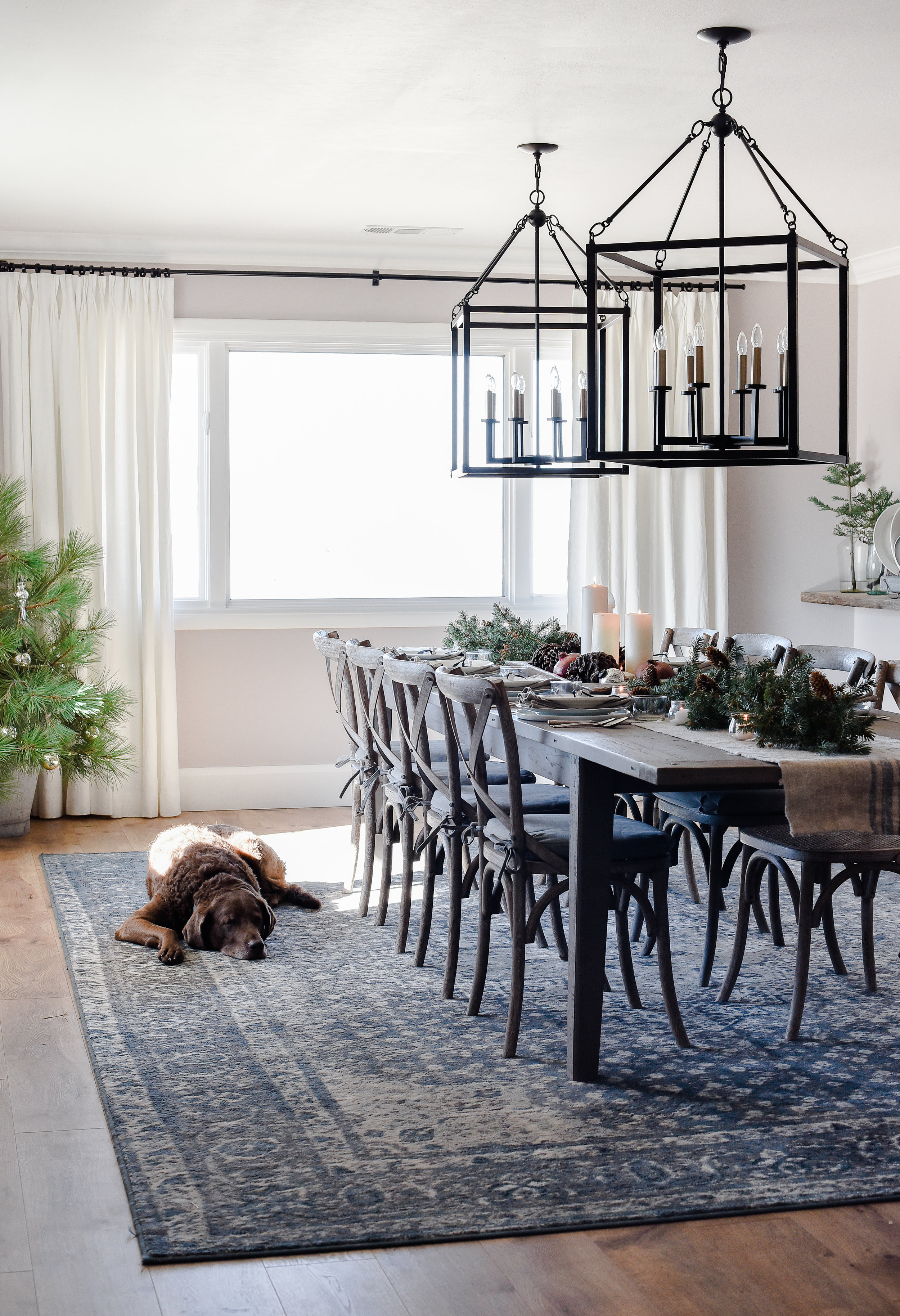 Stop by for a Christmas home tour showcasing the homes of over ten farmhouse bloggers! Get inspired this year with beautiful & unique ideas to decorate your home for Christmas!