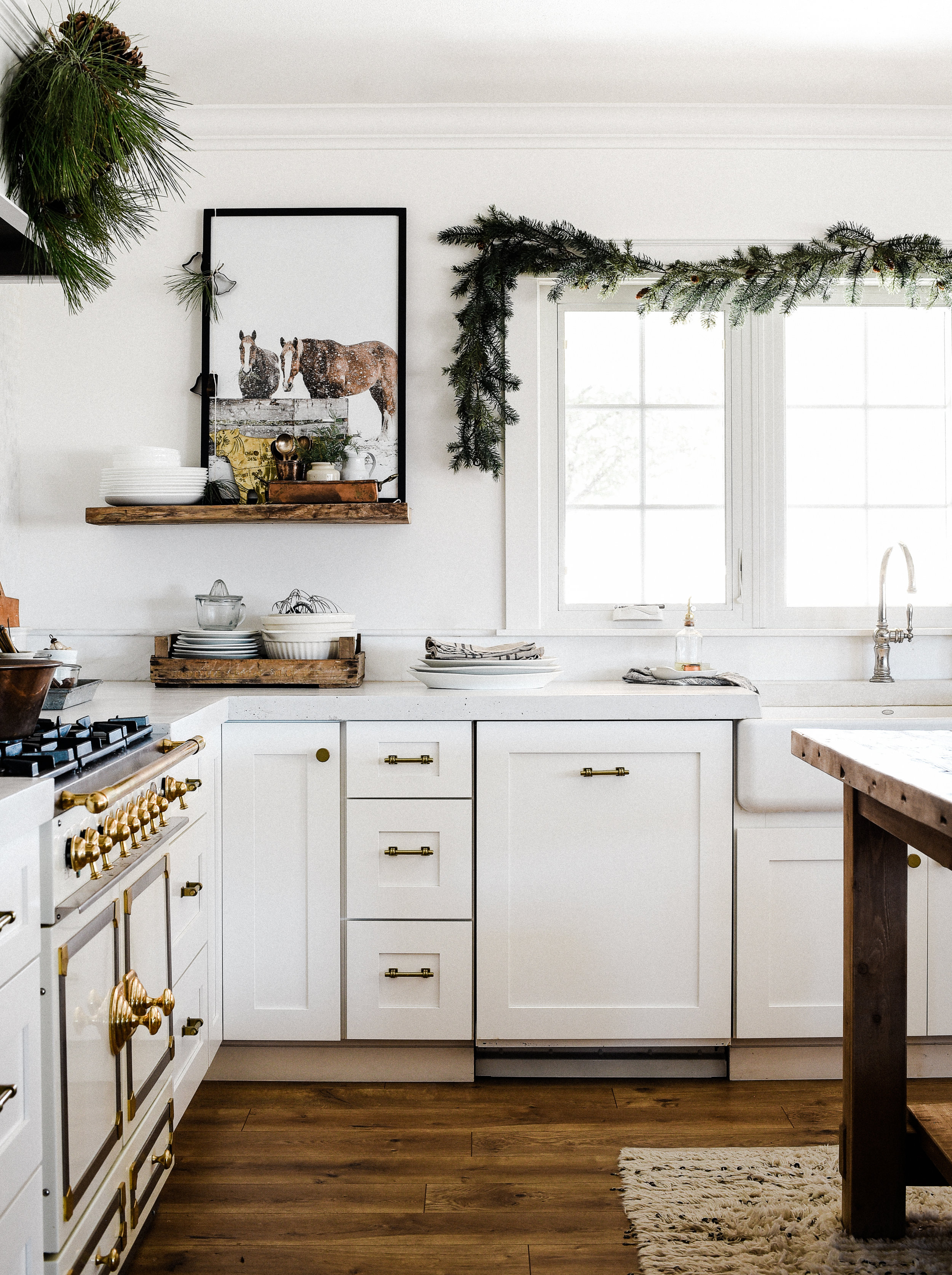 Stop by for a Christmas home tour showcasing the homes of over ten farmhouse bloggers! Get inspired this year with beautiful & unique ideas to decorate your home for Christmas!