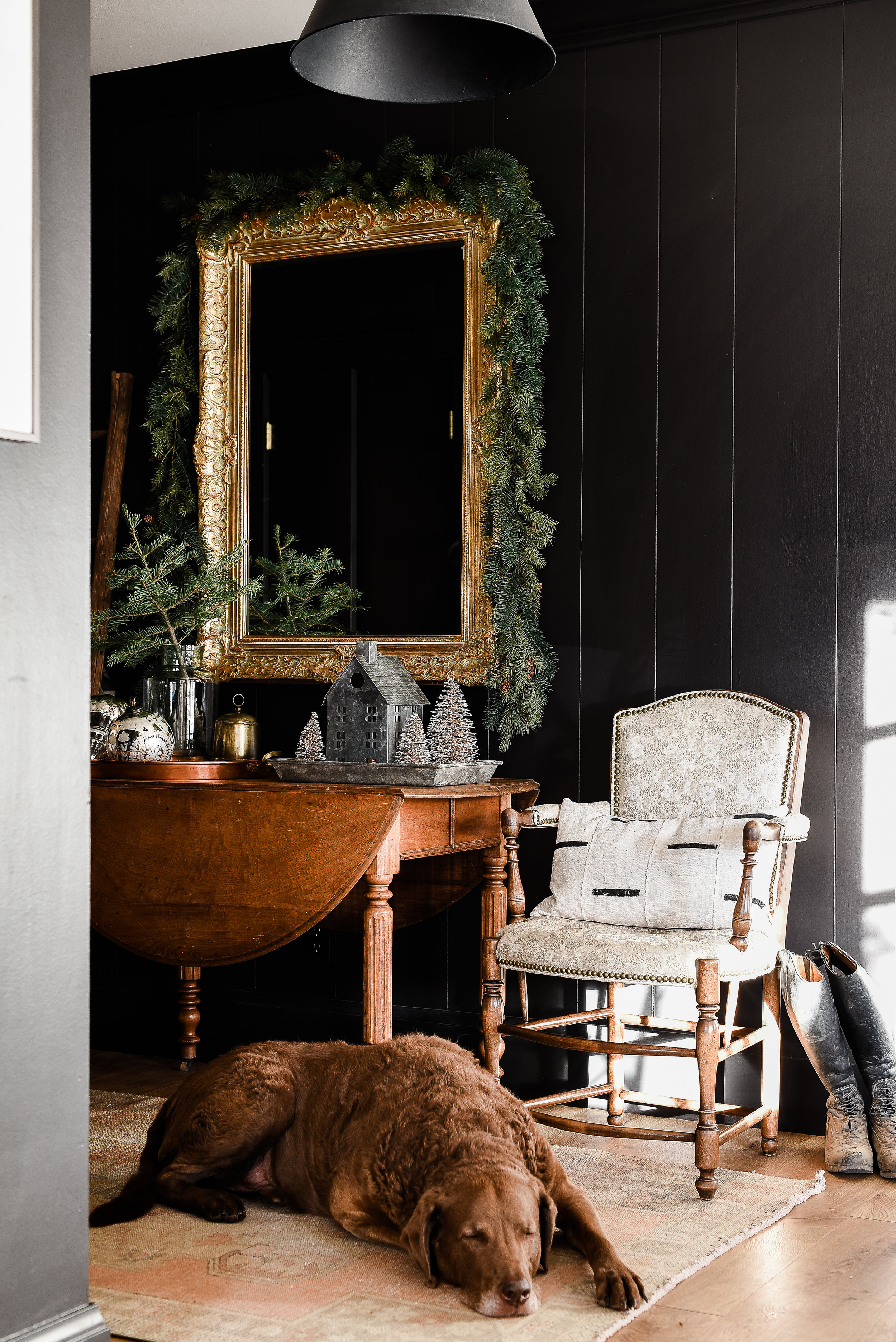 Stop by for a Christmas home tour showcasing the homes of over ten farmhouse bloggers! Get inspired this year with beautiful & unique ideas to decorate your home for Christmas!