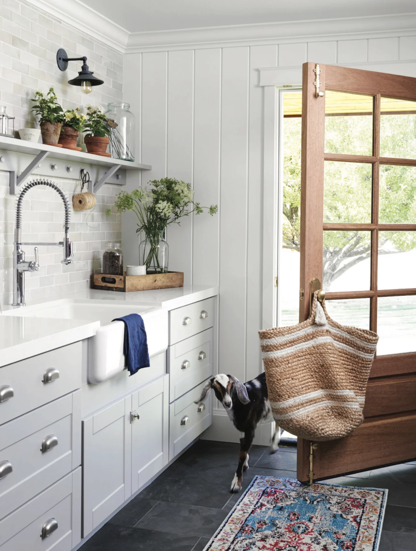 Farmhouse+laundry+room+design+with+tongue+and+groove+quartz+countertops+gray+cabinets+|+#farmhousedesign+#farmhouse+#laundryroom copy.jpg