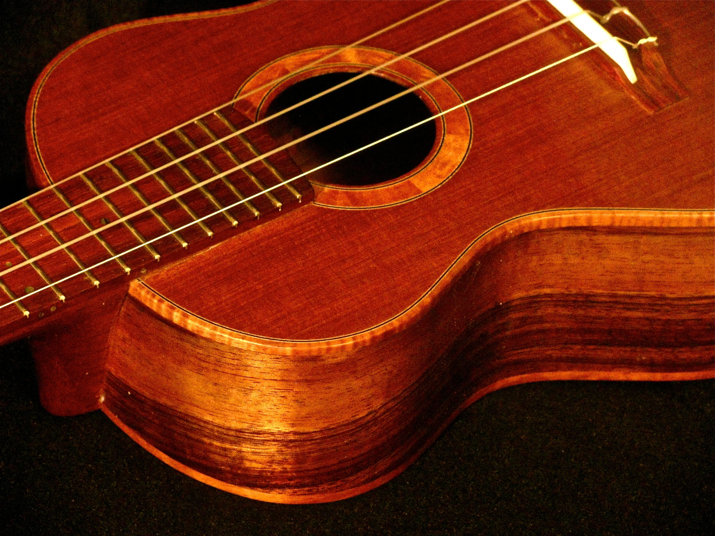 Koa Redwood tenor 