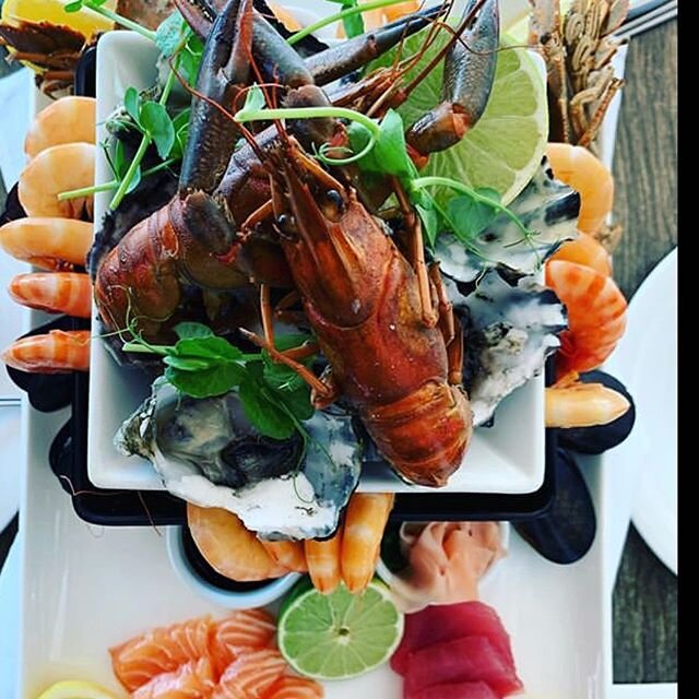 But WAIT, there&rsquo;s MORE!
🦐🦑🦀Celebrating our signature seafood platters! 🦀🦑🦐
Have you tried one? Was it for a special occasion? Share your pics with us!
📸 @cjlwn 👌🏻