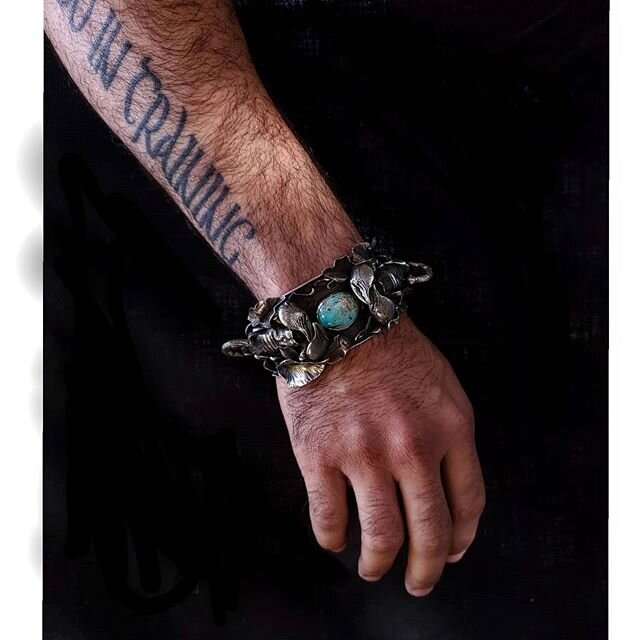 One of my great accomplishments was this crazy cuff. It consists of many peices all hand made. If you've been goggling over it nows the time. This one off is 15% off for a few more days. Use code gem15 at check out!
.
.
.
#jewelr #slcrjewelry #access