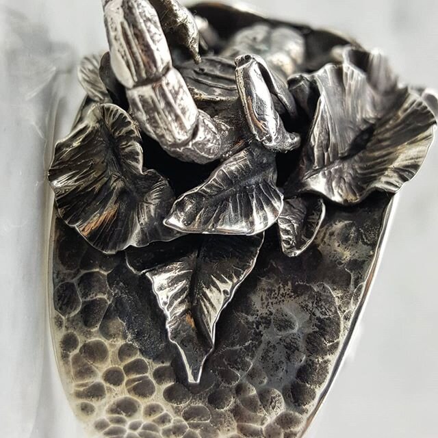 Details of the Rendezvous Cuff.
.
.
.
.
#jewelr #slcrjewelry #accessories #necklace #handmade #madetoorder #silverjewelry #silver #style #sterlingsilver #rings #jewelrydesigner&nbsp; #handmadejewelry #westernstyle #westernjewelry #theoldwest #scorpio