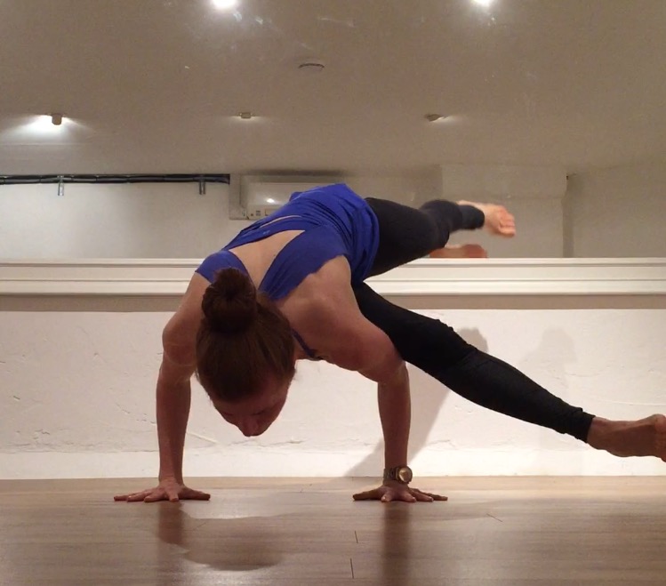 Day 8: Crane (Or crow) pose for #LoveIsTheAnswerChallenge 🌺 Hosts:  @yoga_ky @alexzandrapeters @aleksic_twins @gabriell… | Yoga fitness, Yoga  poses, Crane pose yoga