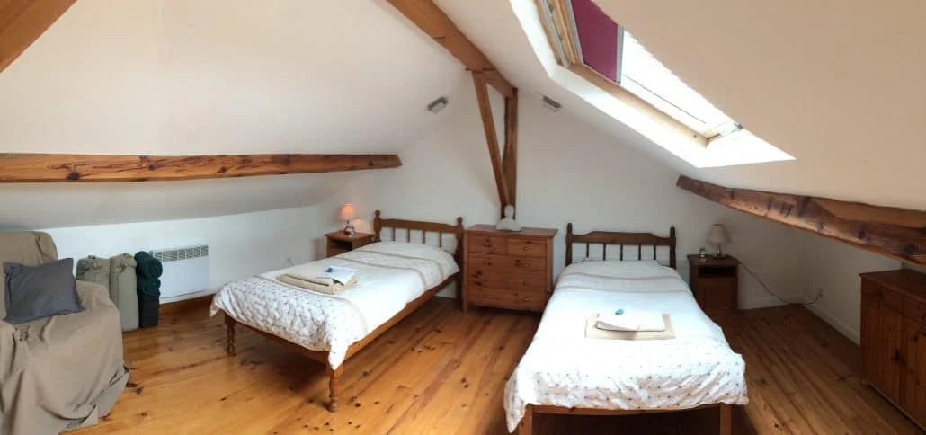 twin room in la maison.jpg