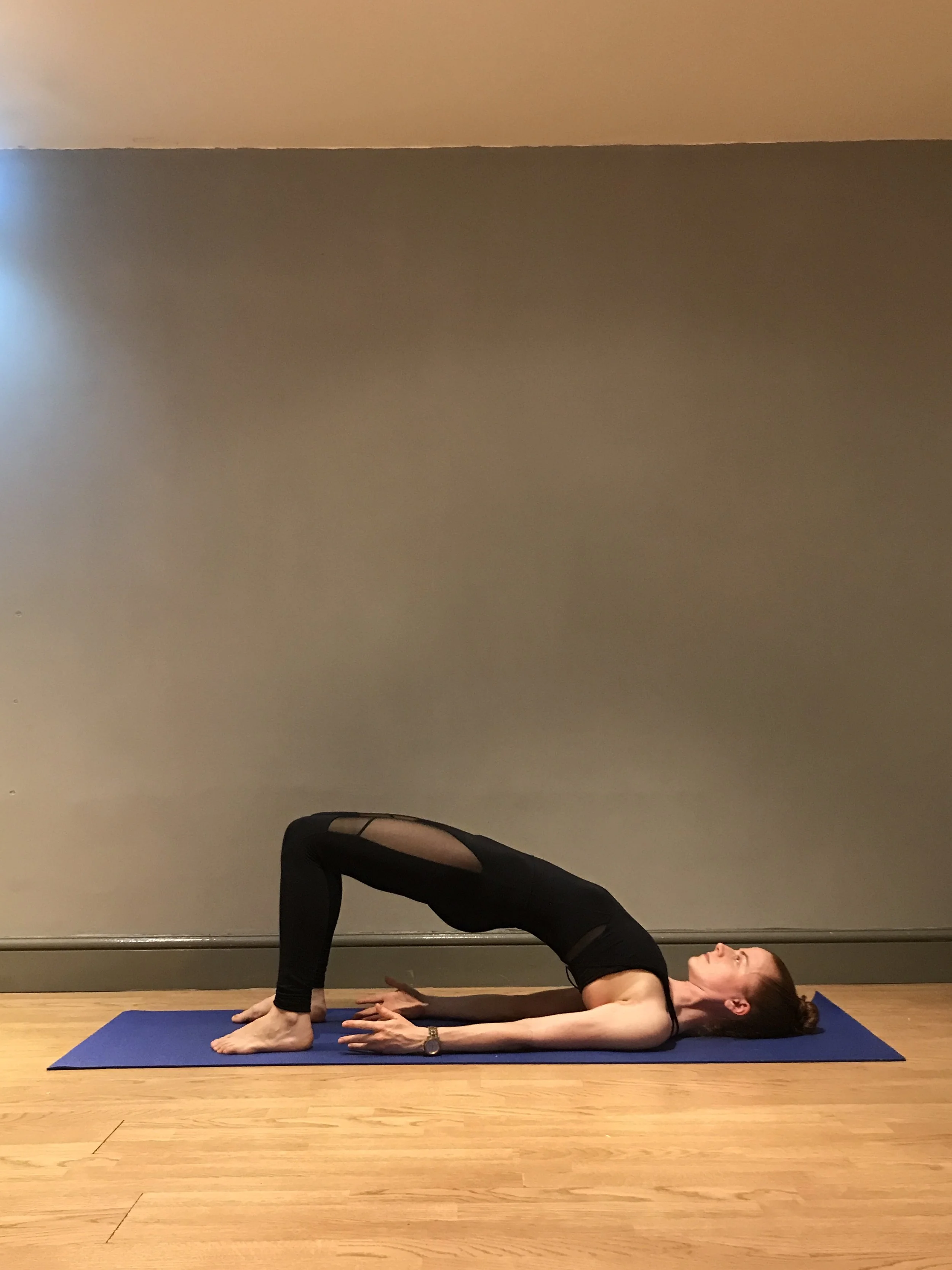Knee pain in bridge pose