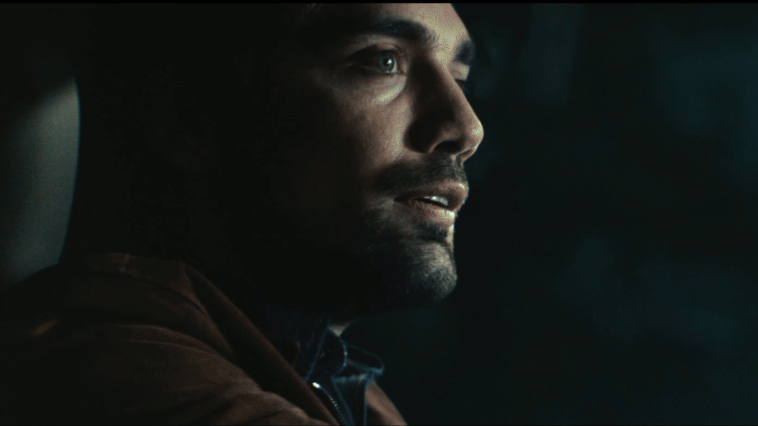 Lexus GX: Secret Entrance