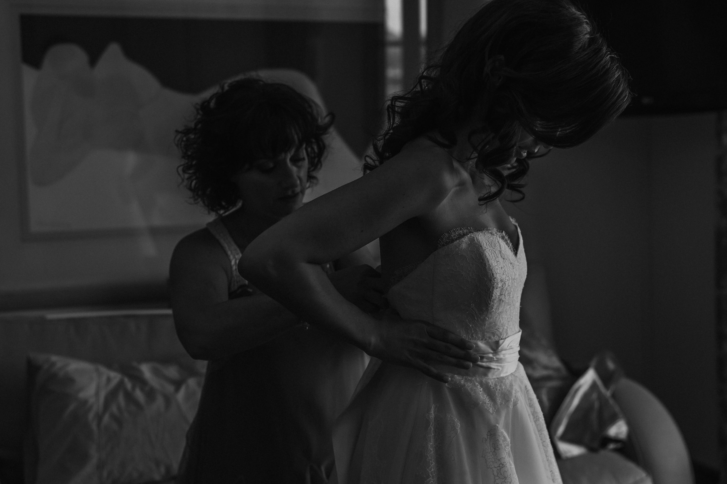 Mothers_day_Bridal_Getting_Ready_@johnhenryweddingphoto-001.jpg